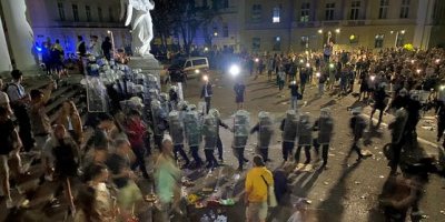 После беспорядков на Карлсплац в Вене площадь объявлена запретной зоной на срок до 3 месяцев